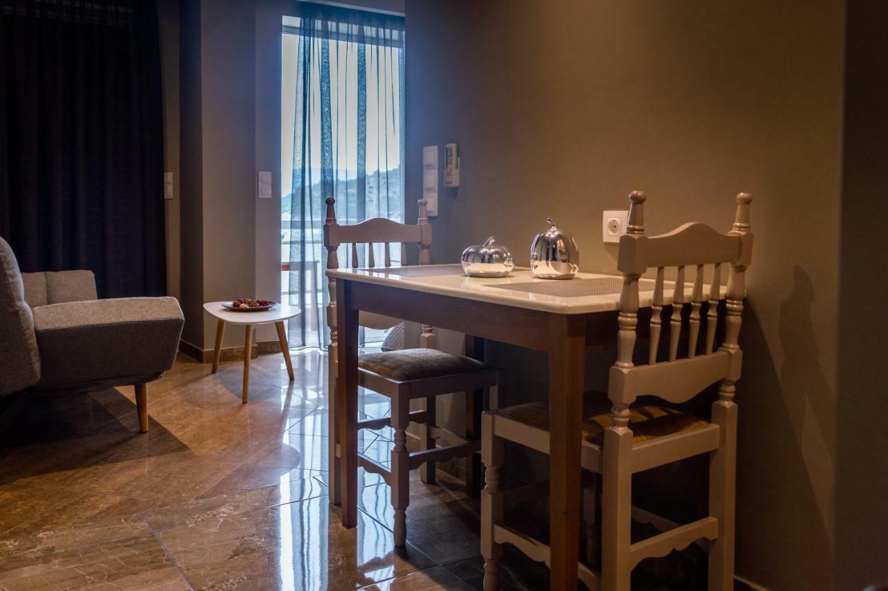 Maltezos Rooms Méthana Exteriör bild