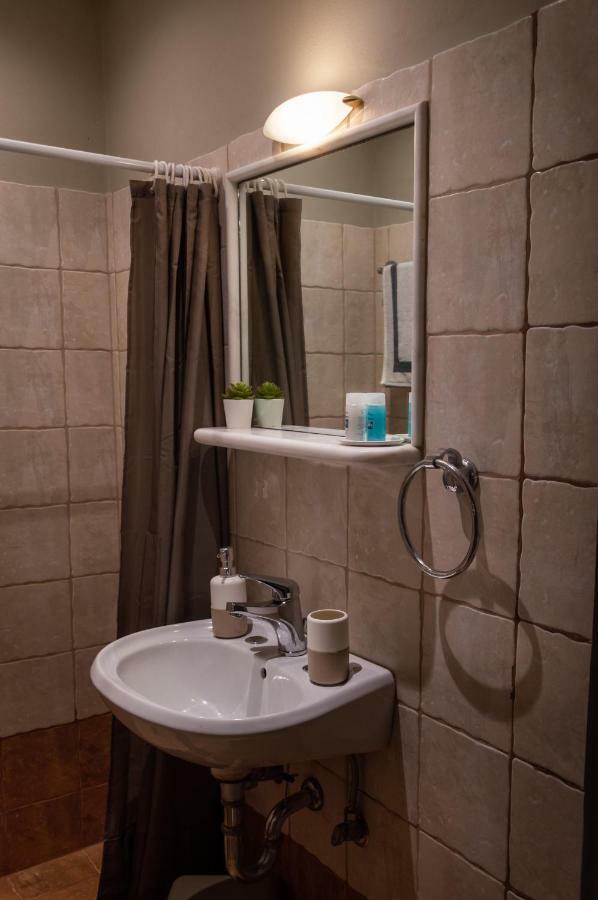 Maltezos Rooms Méthana Exteriör bild